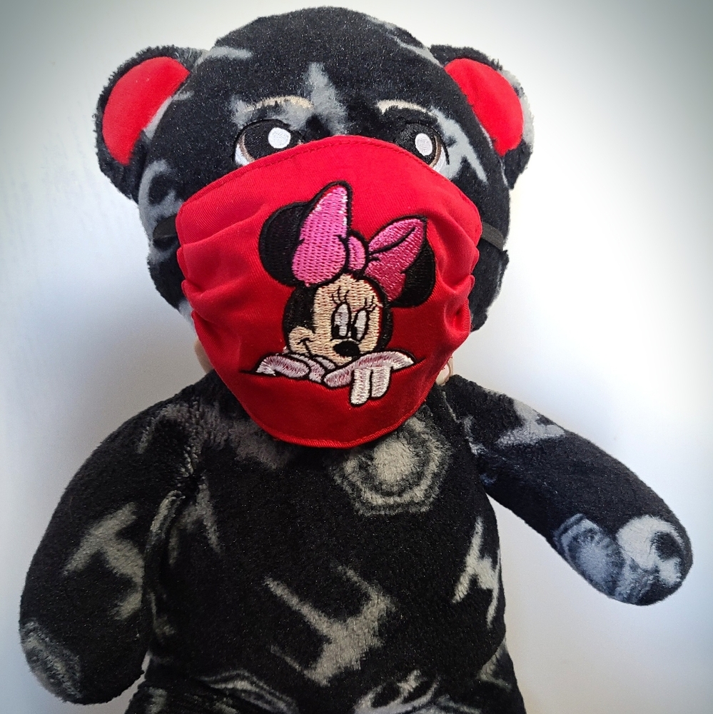 Minnie Mouse mask